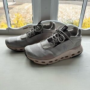 On Running Women’s Sneakers